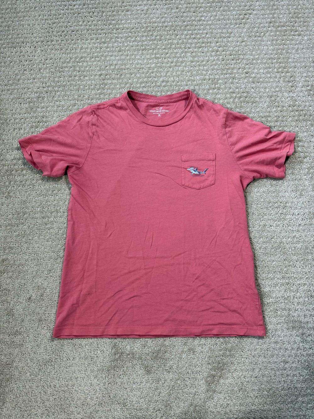 Vineyard Vines Short-Sleeve Pocket Tee in Coral